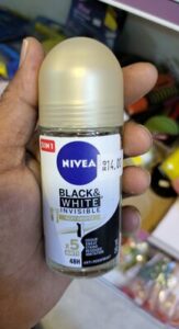 NIVEA ROLL'ON FEMME B&W SILKY SMOOTHY